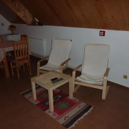 Rodinny Kunc 3*