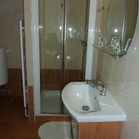 Rodinny Kunc 3*